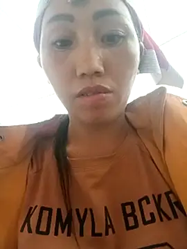 hot-luna- online show from February 10, 9:13 am