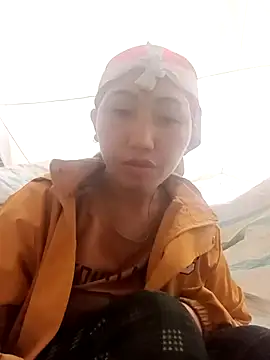 hot-luna- online show from February 11, 10:09 am