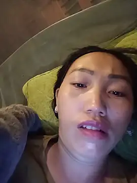 hot-luna- online show from May 13, 9:22 pm