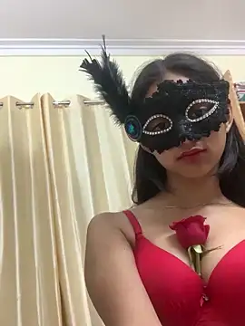 HEENA-STRIP online show from February 15, 6:43 am