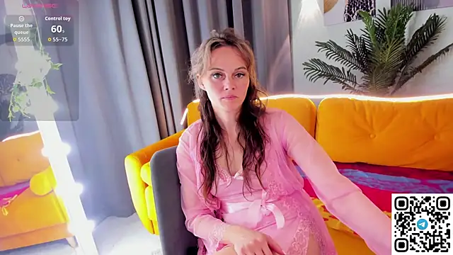 agatha roose online show from May 16, 12:15 pm