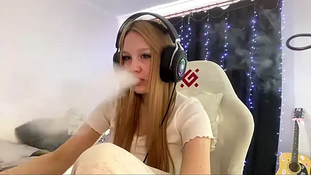 axin burnell online show from February 26, 5:28 am