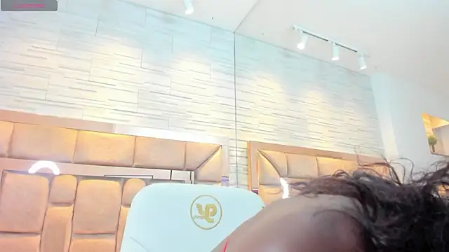 Snapshot of kylie_ward chatting on March 31, 3:52 am kylie ward online show from March 31, 3:52 am