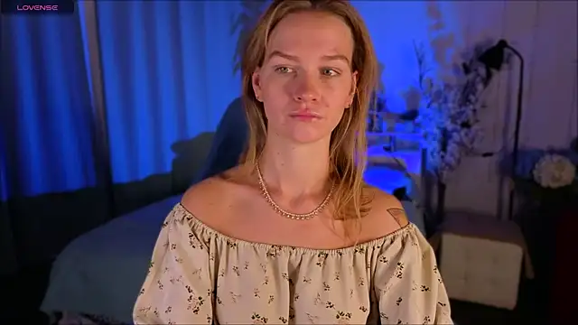 Crystal Kris online show from February 26, 5:39 am