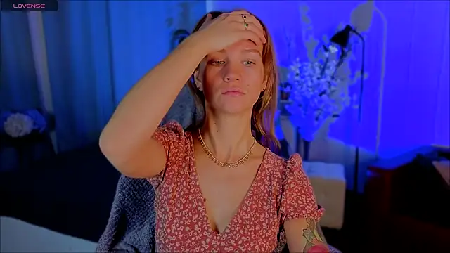 Crystal Kris online show from March 4, 5:57 am