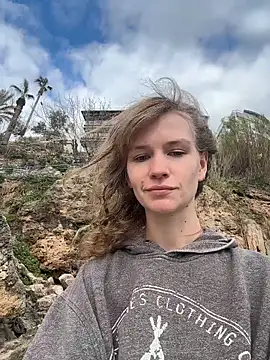 Crystal Kris online show from March 19, 1:48 pm