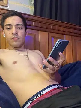 Tupapi696969q online show from May 13, 4:32 am