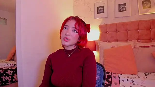 Snapshot of MiaaBlake_ chatting on March 5, 6:48 pm MiaaBlake online show from March 5, 6:48 pm