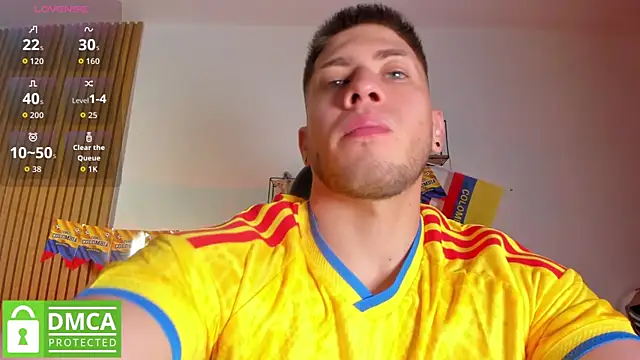 Snapshot of SebastianMaximoff_ chatting on June 17, 7:37 pm SebastianMaximoff online show from June 17, 7:37 pm