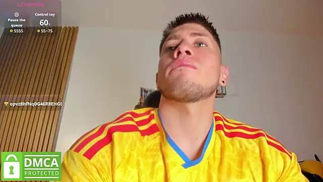 Snapshot of SebastianMaximoff_ chatting on June 23, 7:12 pm SebastianMaximoff online show from June 23, 7:12 pm