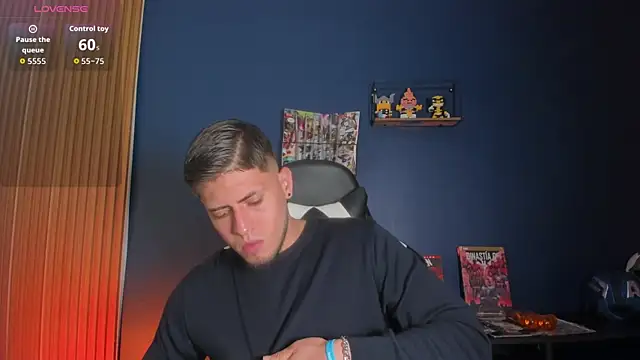 Snapshot of SebastianMaximoff_ chatting on July 11, 8:22 pm SebastianMaximoff online show from July 11, 8:22 pm