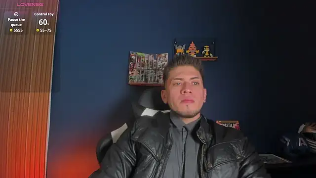 Snapshot of SebastianMaximoff_ chatting on July 15, 7:30 pm SebastianMaximoff online show from July 15, 7:30 pm