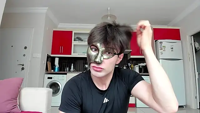 Snapshot of femboytroy chatting on March 25, 10:43 am femboytroy online show from March 25, 10:43 am