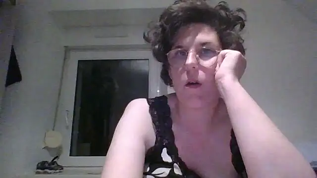 OIseauNoir88 online show from March 31, 7:25 pm