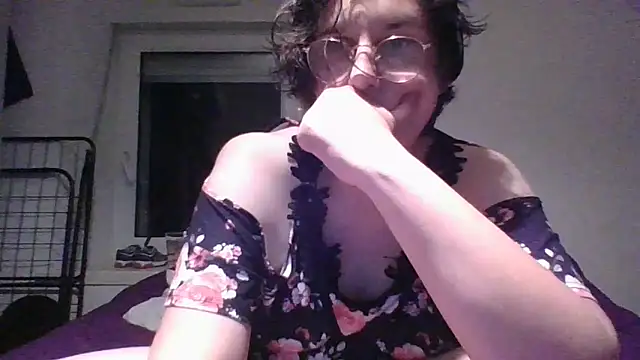 OIseauNoir88 online show from May 14, 8:15 pm