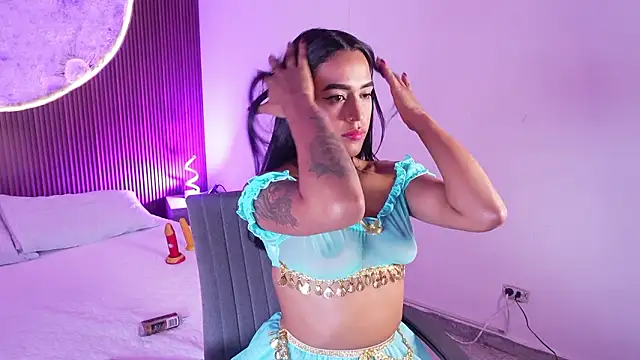 Snapshot of JazminRusso_ chatting on February 3, 6:22 am JazminRusso online show from February 3, 6:22 am