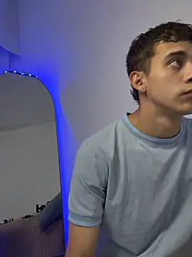 Lucas her online show from April 14, 11:44 pm