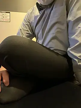 yuuuuusuke00 online show from March 30, 12:44 am