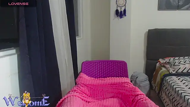 Moon Velvet online show from February 3, 11:32 pm