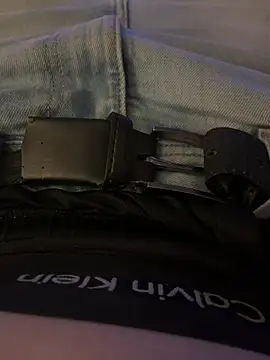 Snapshot of Lessyyy___ chatting on February 18, 10:50 pm Lessyyy online show from February 18, 10:50 pm