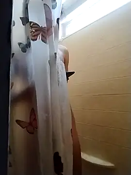 Snapshot of spooky425hd chatting on February 7, 6:55 pm spooky425hd online show from February 7, 6:55 pm