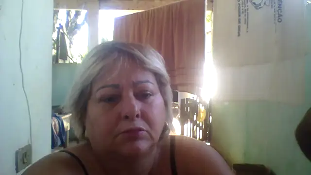 Snapshot of bialoba7 chatting on September 11, 2:06 pm bialoba7 online show from September 11, 2:06 pm