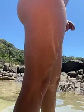 wrigglez online show from February 12, 3:12 am