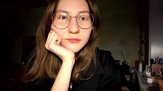 Snapshot of Miaaa_Moon chatting on March 17, 4:10 pm Miaaa Moon online show from March 17, 4:10 pm