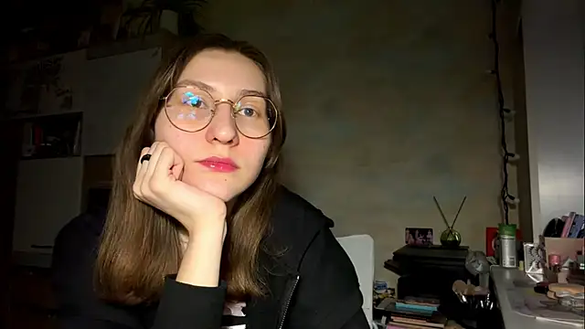 Snapshot of Miaaa_Moon chatting on March 19, 6:45 pm Miaaa Moon online show from March 19, 6:45 pm