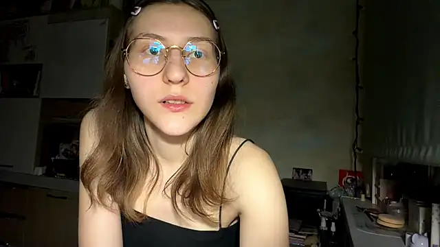 Snapshot of Miaaa_Moon chatting on March 27, 5:56 pm Miaaa Moon online show from March 27, 5:56 pm