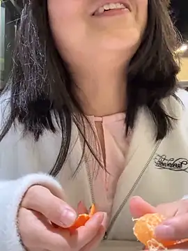 xinxin201201 online show from April 1, 10:49 am