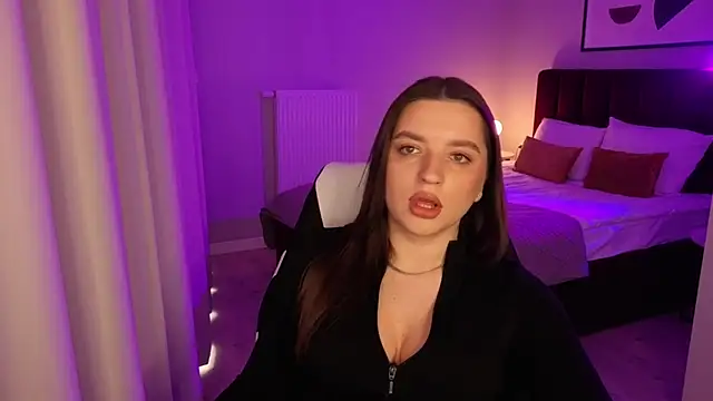 kirastorm  online show from February 8, 1:14 pm