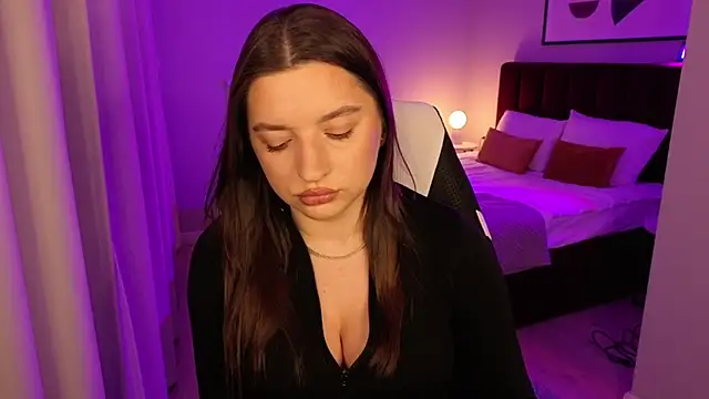 kirastorm  online show from February 10, 4:11 pm