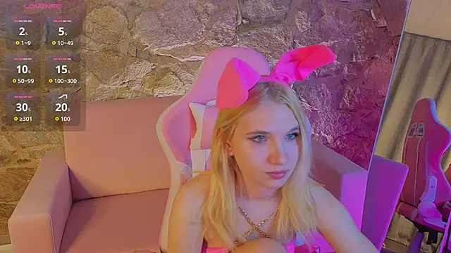 Iron Adele online show from February 3, 4:10 am