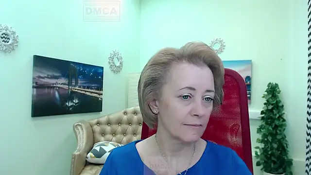 MONA W online show from June 25, 11:59 am