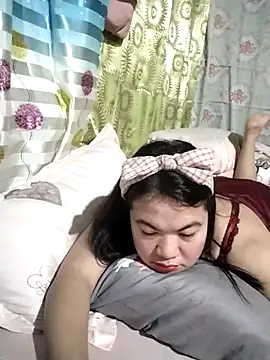 Zyramae 25 online show from February 13, 7:32 pm