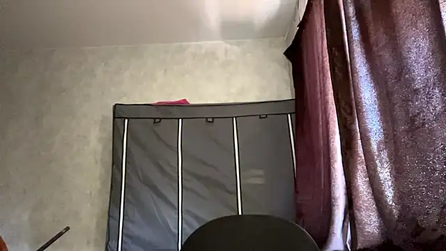 FoxieFlare online show from March 25, 5:24 am