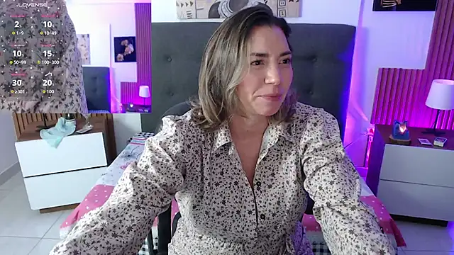 milfsecret69 online show from May 7, 11:37 am