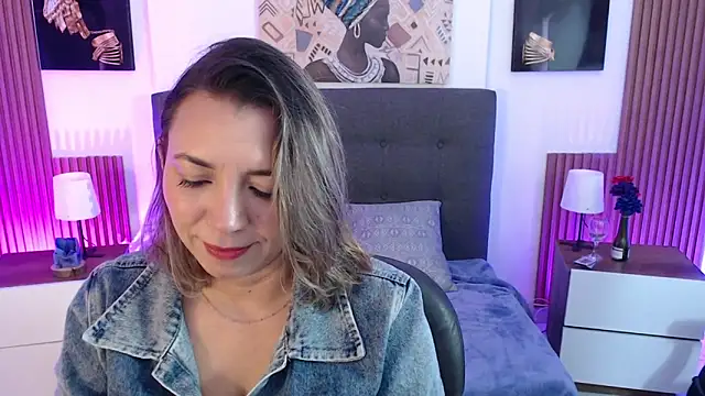 milfsecret69 online show from May 14, 11:06 am