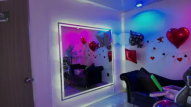 Snapshot of Madame_scarlett chatting on February 20, 11:43 am Madame scarlett online show from February 20, 11:43 am