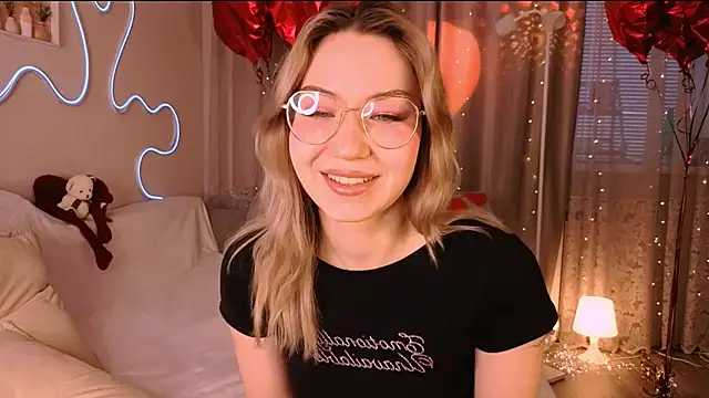 lusciousslily online show from February 27, 1:38 am