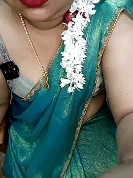 Snapshot of silk_rose05 chatting on March 11, 4:35 pm silk rose05 online show from March 11, 4:35 pm