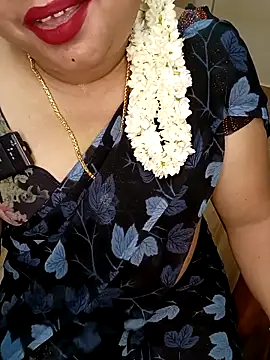 Snapshot of silk_rose05 chatting on March 25, 4:57 pm silk rose05 online show from March 25, 4:57 pm