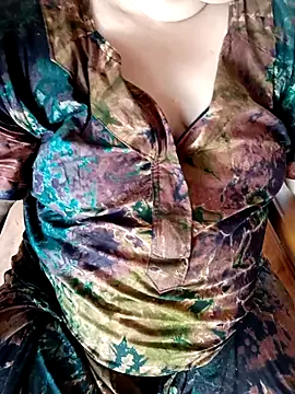 Snapshot of silk_rose05 chatting on March 26, 7:47 am silk rose05 online show from March 26, 7:47 am