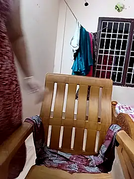 Snapshot of silk_rose05 chatting on April 2, 7:33 pm silk rose05 online show from April 2, 7:33 pm