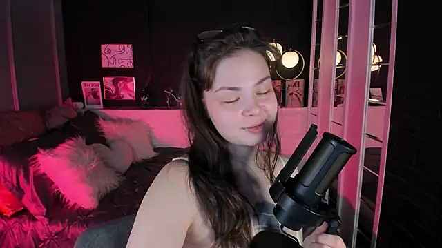 Maykinkya online show from March 11, 2:01 pm