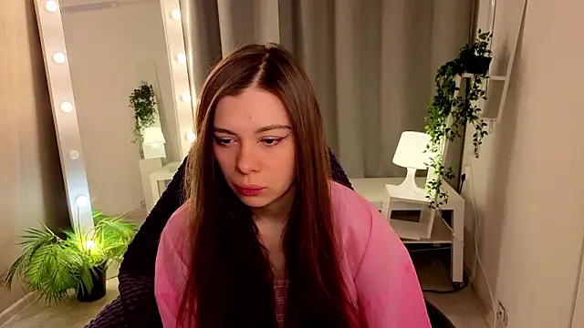 SiennaSayss online show from February 20, 5:37 am