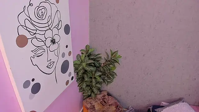 lil miia online show from May 5, 7:11 pm