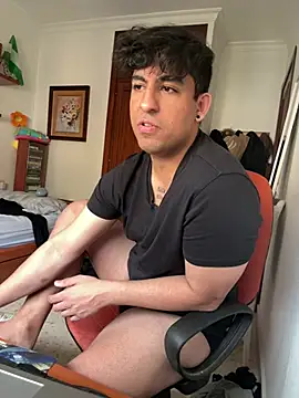 poliakovxx online show from April 25, 9:34 am