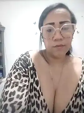 Oliviia williams online show from April 3, 12:47 pm